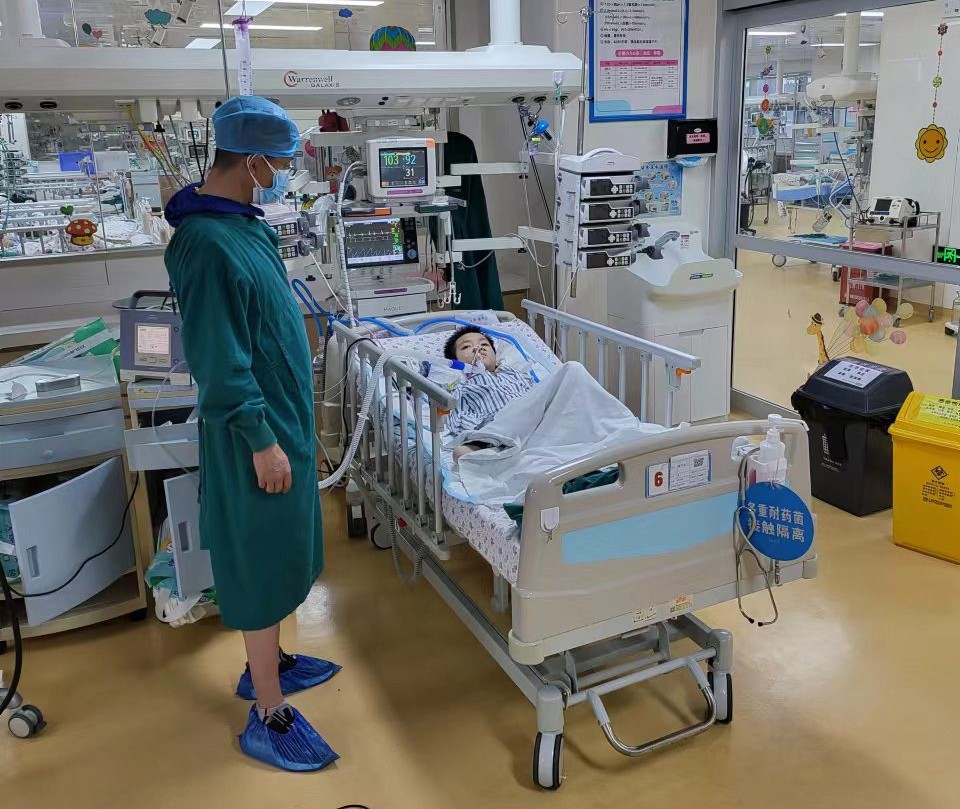 犍为县跨省救护车出租公司