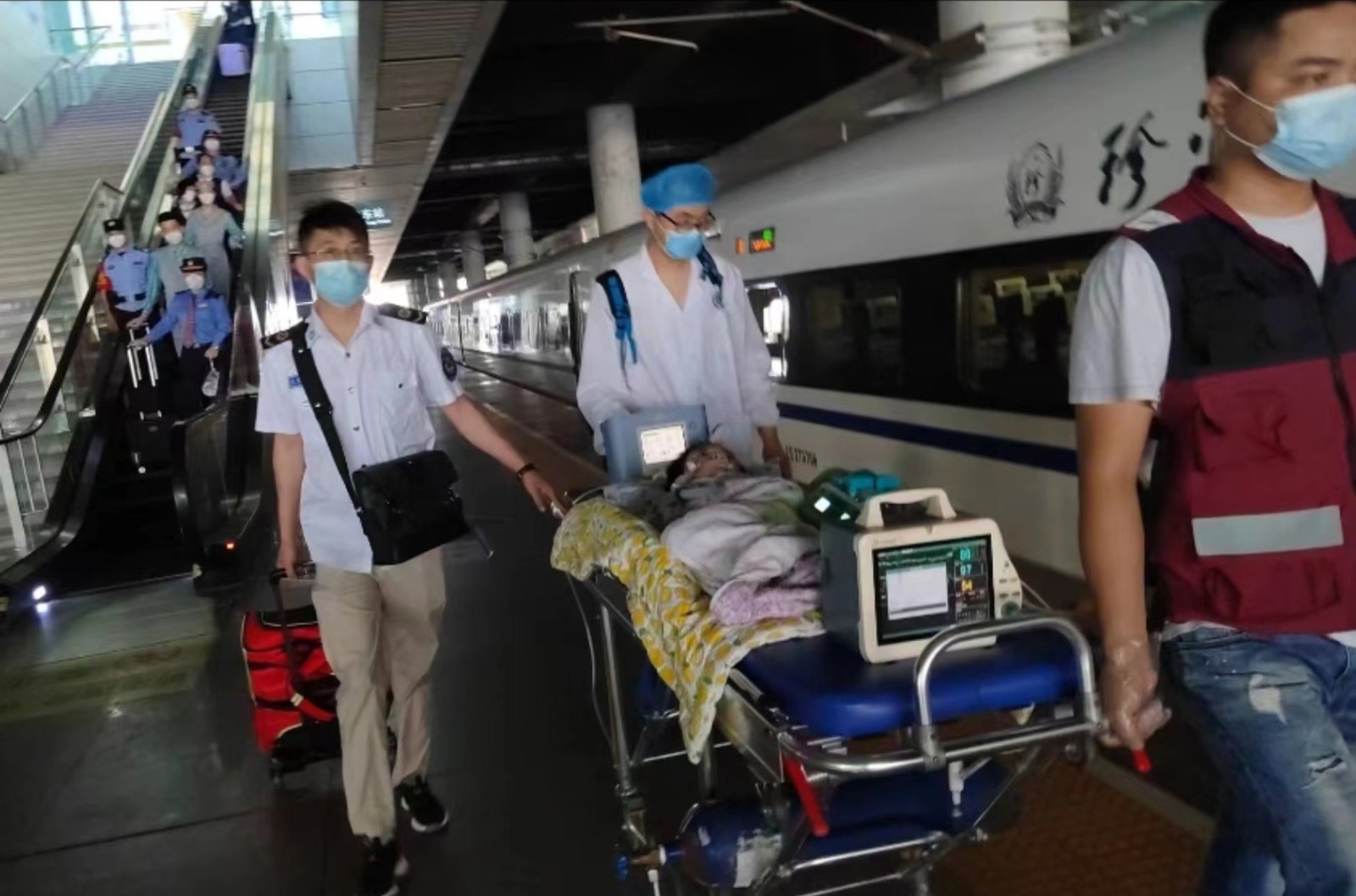 犍为县高铁转运公司